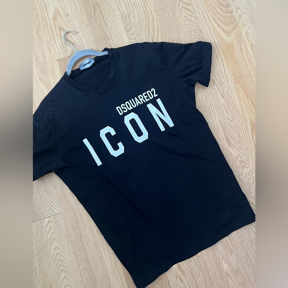 DSQ ICON Men’s T-Shirt . 100% Authentic